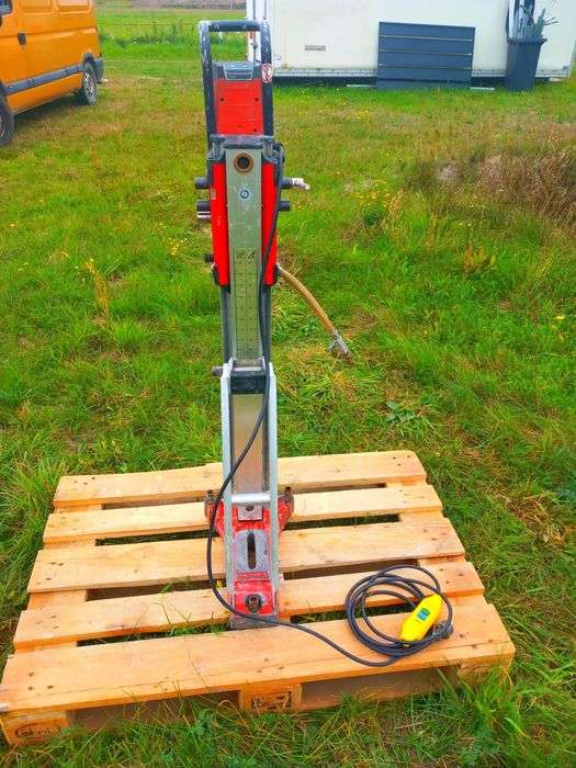 Hilti DD 200 ze statywem, malo uzywana