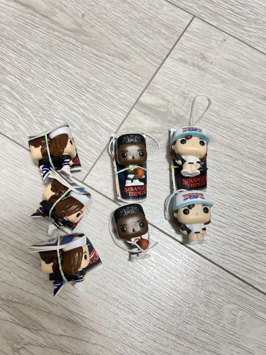 Фігурки Киндер Stranger Things Дивні Дива