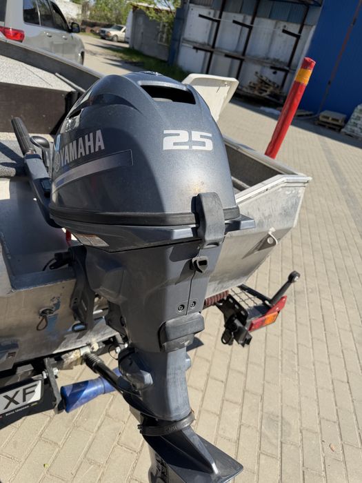 Лодка катер Silver Bullet