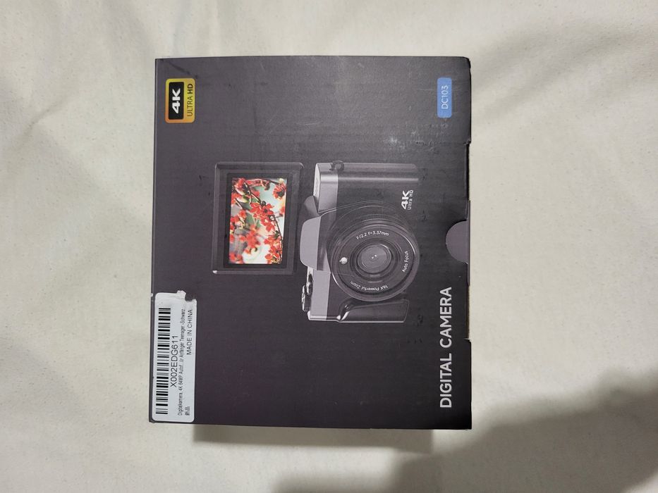 Цифрова камера DC103