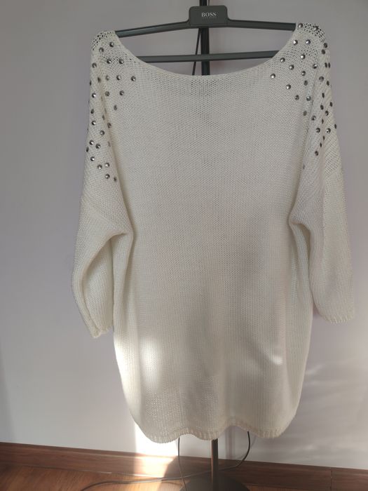 Джемпер, свитер бевый оверсайз с заклёпками