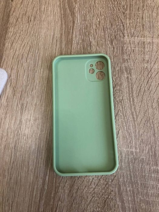 Чохол накладка кейс чехол  на телефон IPhone айфон 11
Новий.
