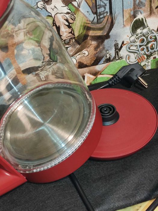 Електрочайник GRUNHELM EKP-1801gr