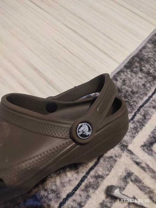 Oryginalne klapki chodaki Crocs Classic khaki brąz r 37 38