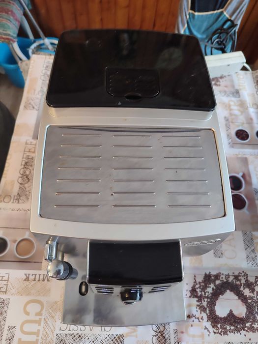 Ekspres Delonghi ECAM25.120.SB