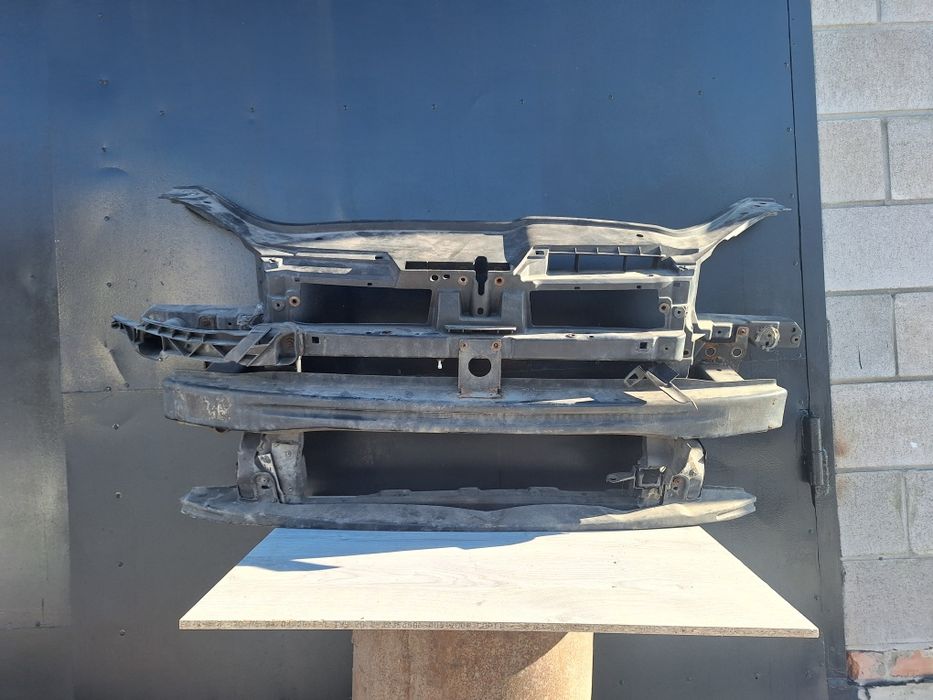 Телевізор усилитель передня панель  volkswagen golf 5