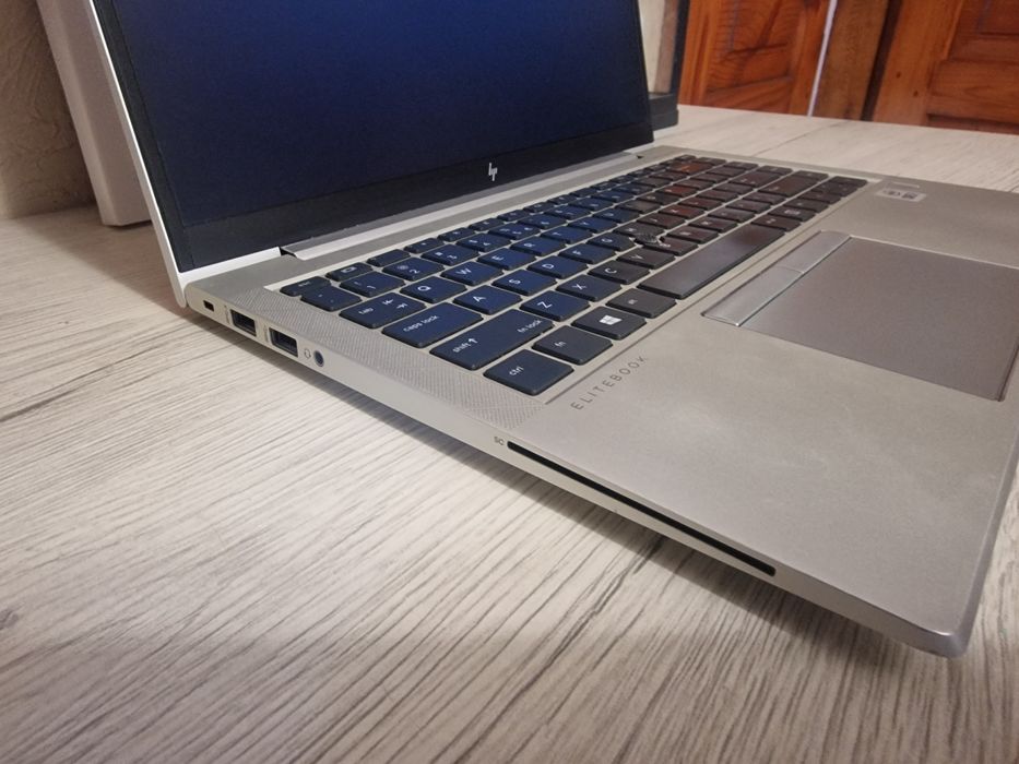Ультратонкий Hp 840 G7 i7-10го/ОЗУ 8Gb/Nvme 256Gb/UHD 2Gb