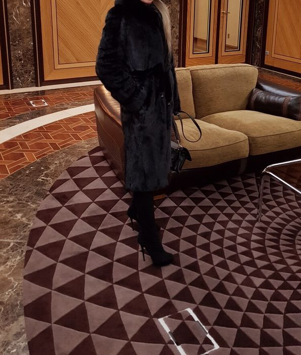 Продам норковую шубу