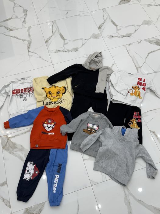 Лот детских  вещей