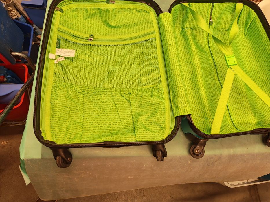 Walizka mała na kółkach