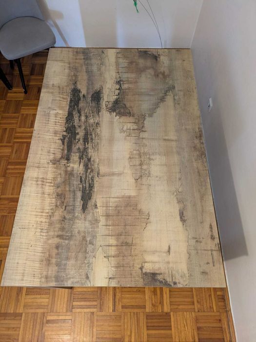 Mesa sala em excelente estado
