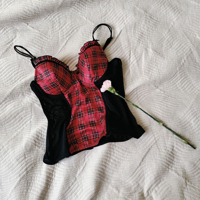 Damski śliczny gorsetowy top w czerwoną kratę ,Closer