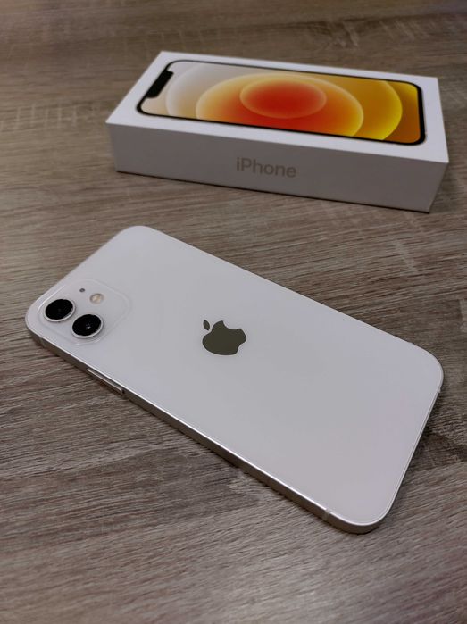 В дуже хорошому стані телефон Apple iPhone 12 на 128Gb
