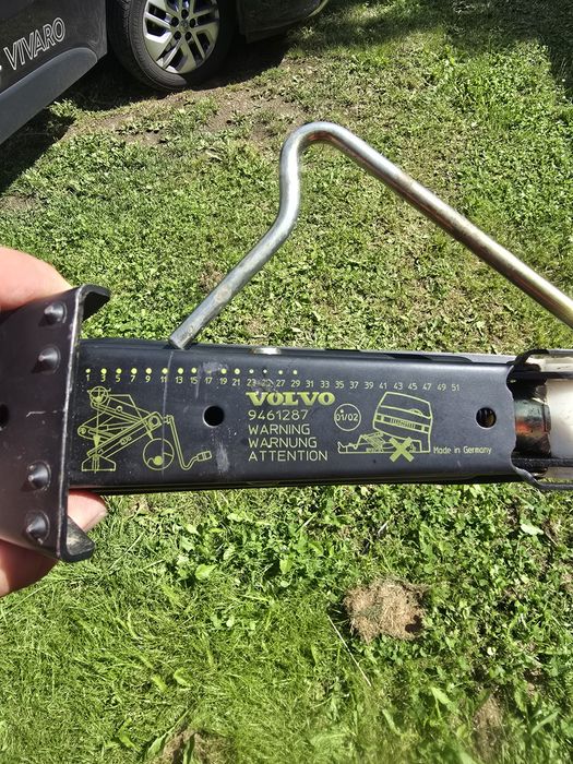 Lewarek podnośnik Volvo XC70II P2