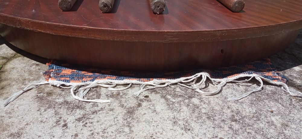 Mesa redonda anos 80