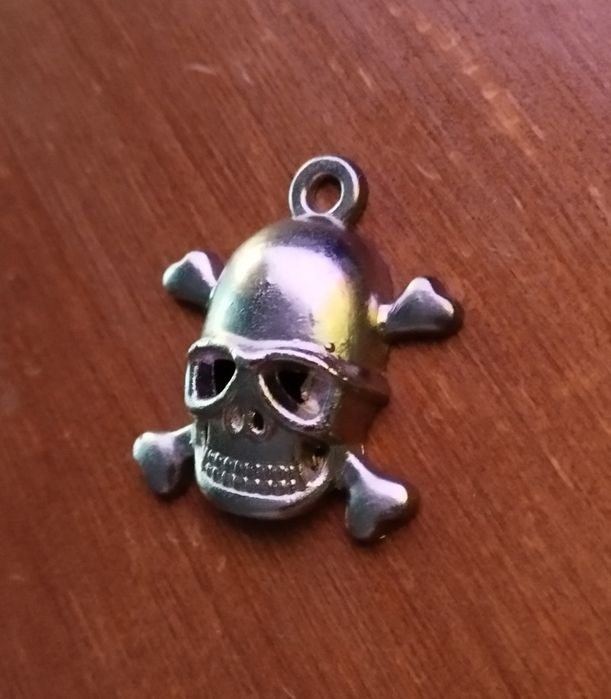 Peça para colar de aço inoxidável caveira