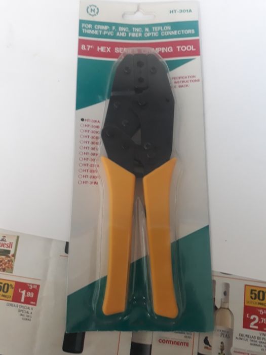 Alicate de carvar fichas HT-301A