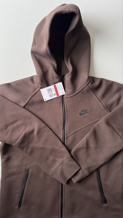 Nike Tech Fleece “Windrunner” Hoodie – Women’s XL, Baroque Brown