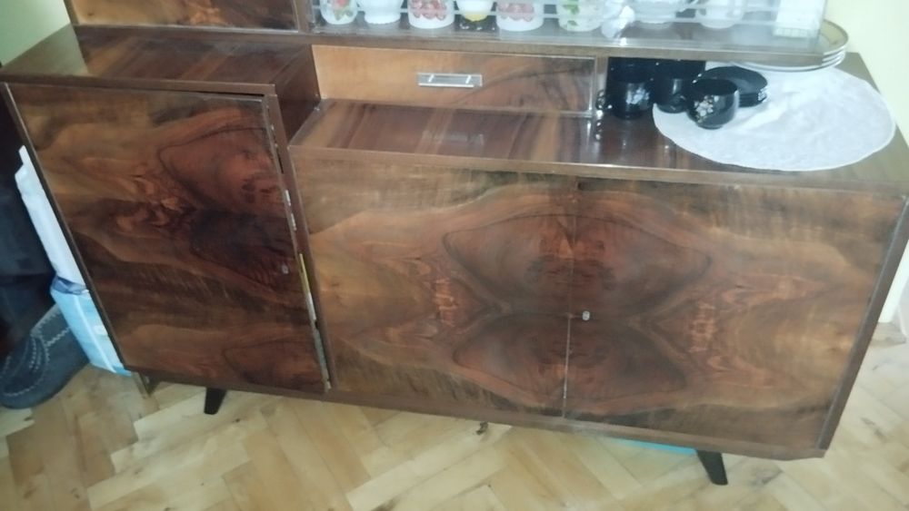 Stare meble Kredens i Biblioteka-witryna PRL