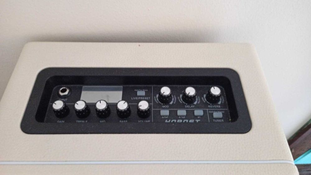 Amplificador Mooer Hornet
