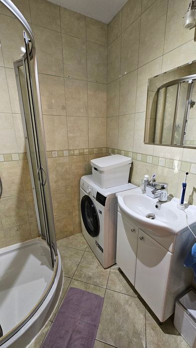 Cichy pokój w świetnej lokalizacji na Pradze Północ - Widok 5