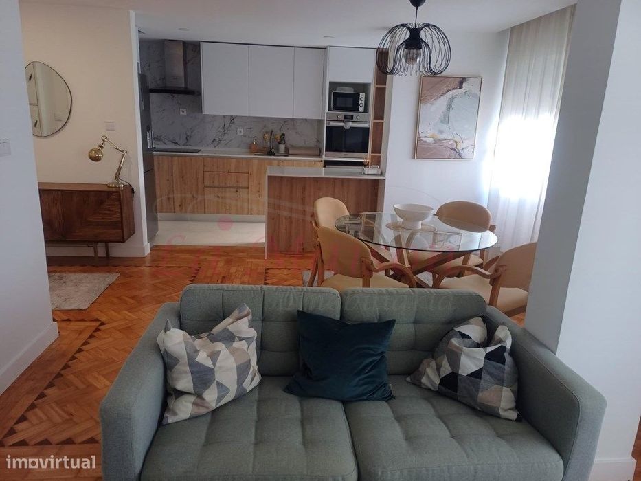 Apartamento T3 transformado em T2 em Odivelas
