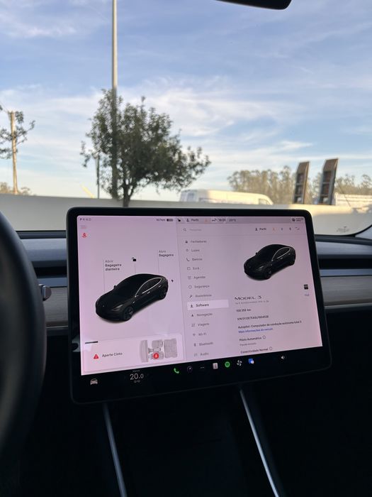 Tesla model 3 SR