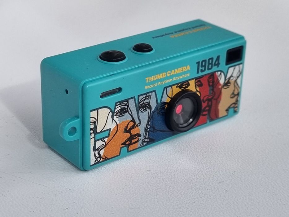 Стильна камера брелок міні