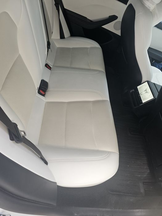 Tesla Model 3 Long Range Premium RWD