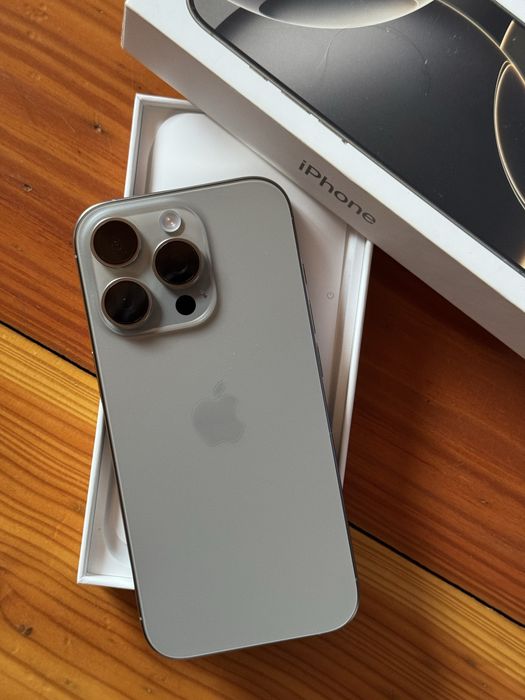 iPhone 16 Pro 256GB Natural Titanium ідеальний стан