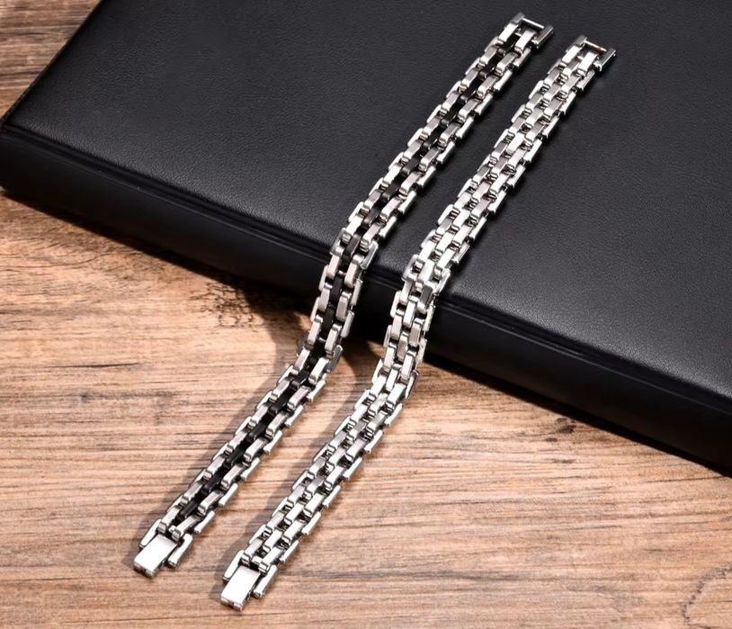 Цепочка Серебро стерлингове с пробой 925 .ширина 10мм