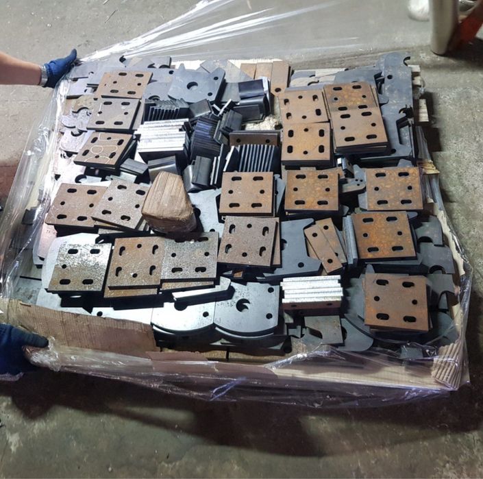 Лазерна різка металу та гнуття. Лазерная резка, гибка