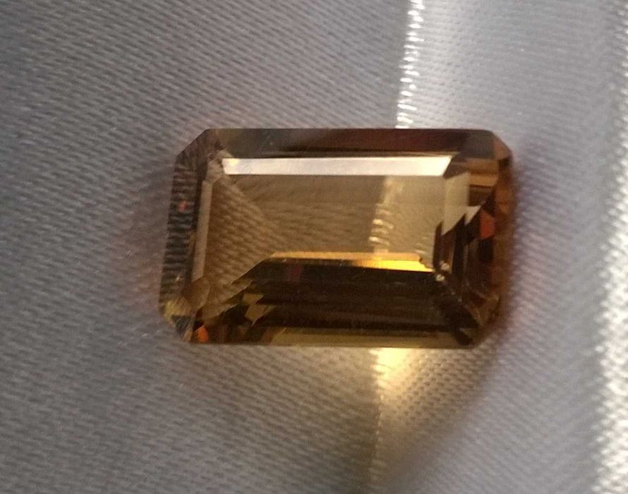 Andaluzyt  4.3 CT ,  12.2 x 7.7 mm