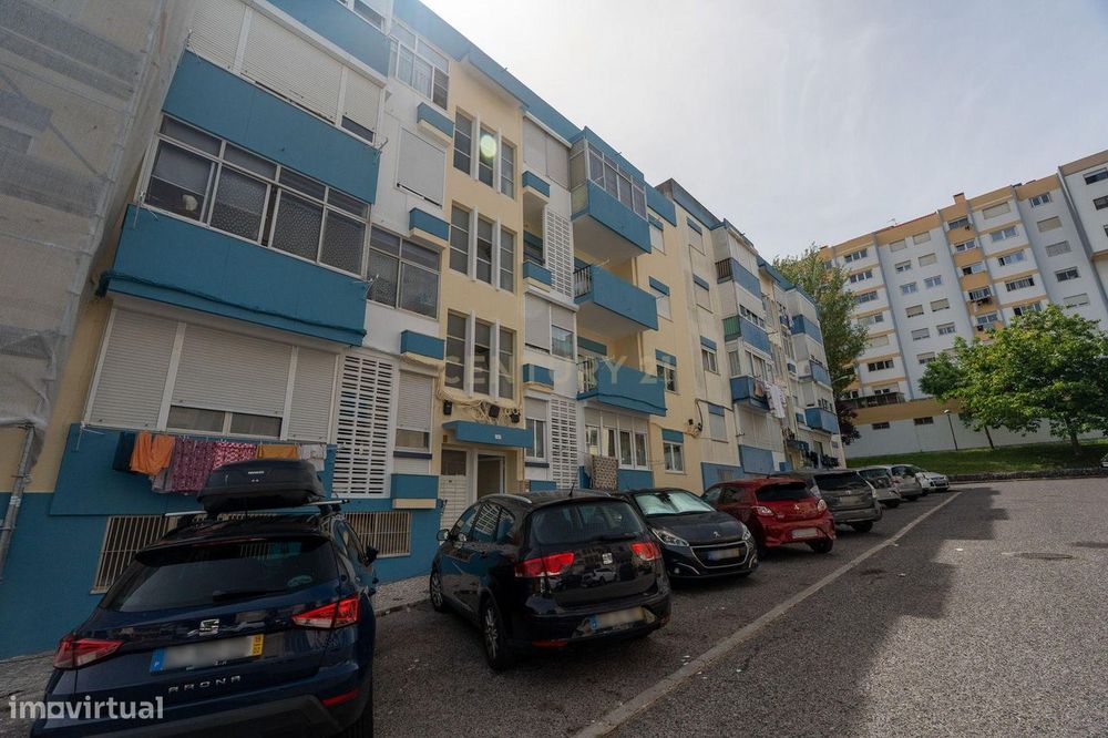 T1 Pronto a Habitar em Massamá – Localização Privilegiada e Excelente