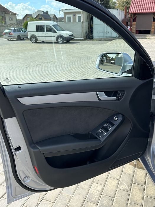 Audi A4 2013.