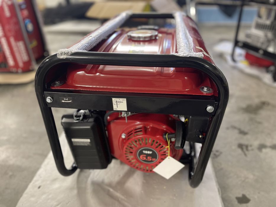 Генератор бензиновий 4.7 кВ