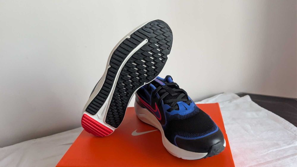 Buty sportowe Nike cosmic runner Gs 36 36.5 i 38
