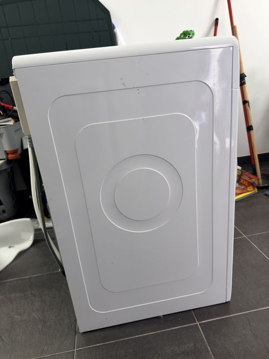 Máquina de Secar Roupa INDESIT YT M11 92K RX SPT(