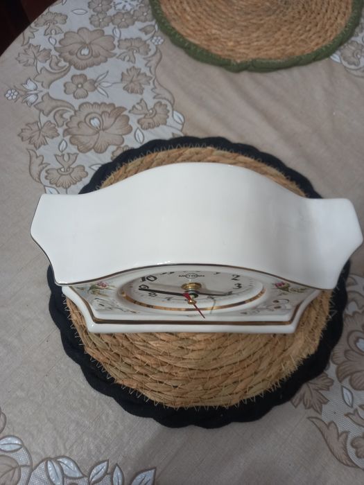 Zegar  Metron      .