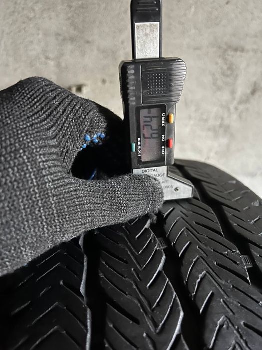 215/65/16c пара зимних шин