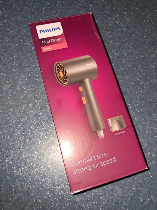 Компактний фен Philips 3000 Series (BHD321) 1600W з іонізацією -- стан нового