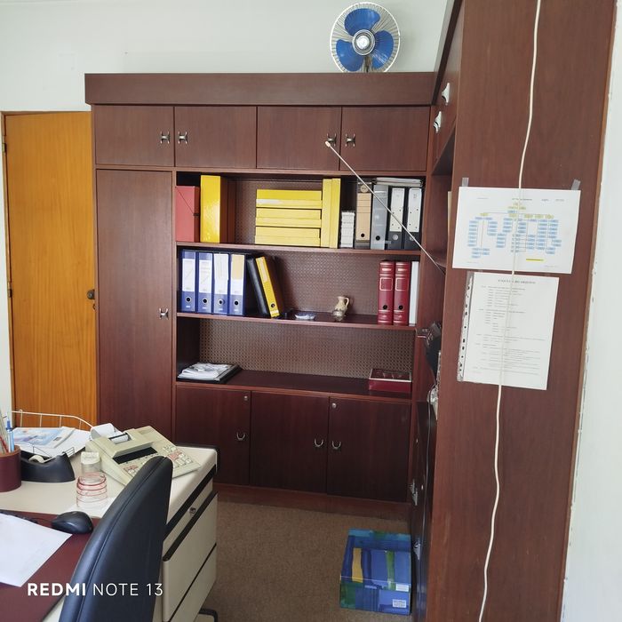 Móvel estante madeira maciça 1,90cm altura