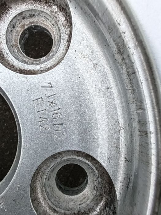 16" Audi A4 B5 B6 B7 8E0 Małysz Z kapslami S-Line VW Sharan Golf Gti Caddy Touran  Skoda Octavia Superb Eos OEM ORYGINAŁ Audi NR74