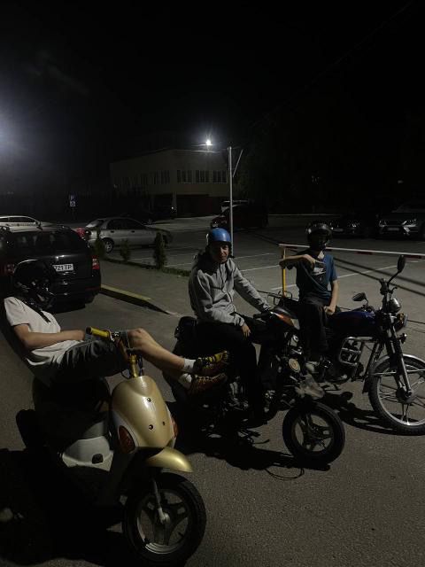 Скутер suzuki lets4