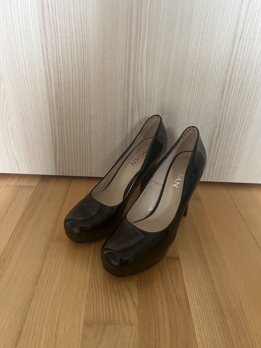 Sagan czarne połyskujące buty na obcasie szpilki obcasy rozmiar 39