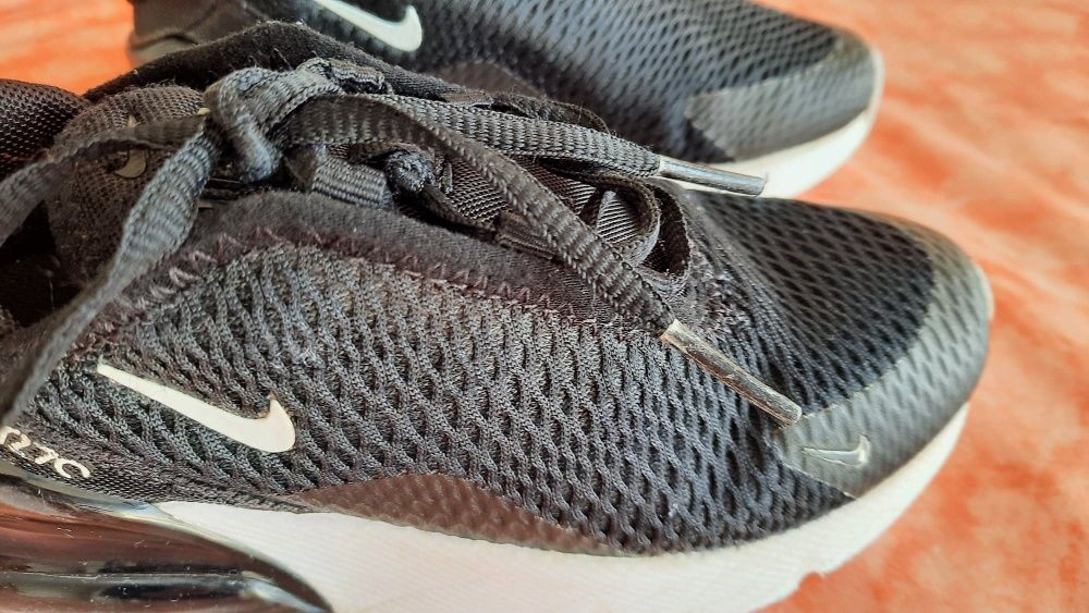Ténis Nike Air Max 270 menino