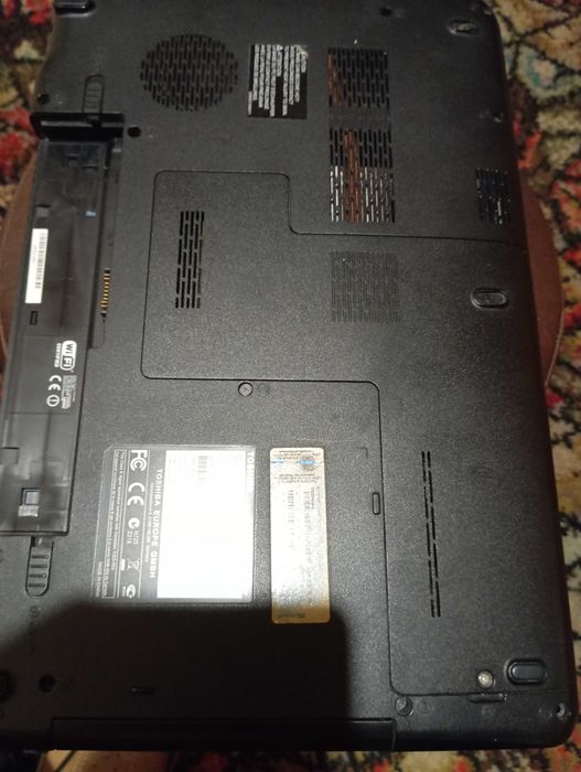 Laptop TOSHIBA 15,6"
