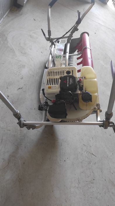 Maquina de corte Plantas  Aromáticas SV Kawasaki T320