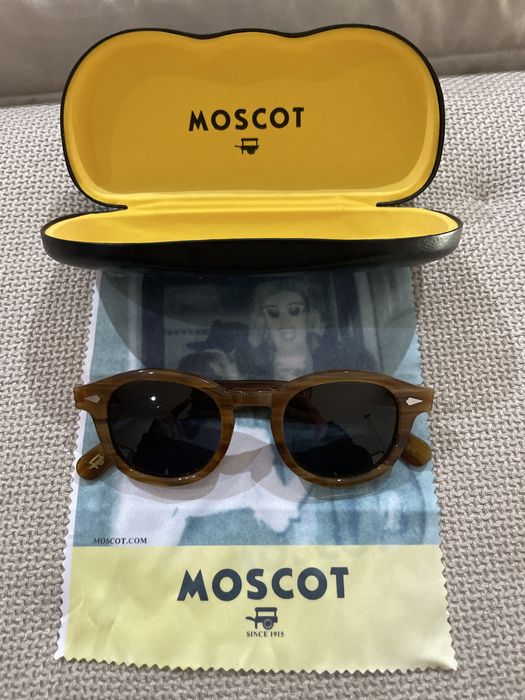 Oculos de sol MOSCOT castanho