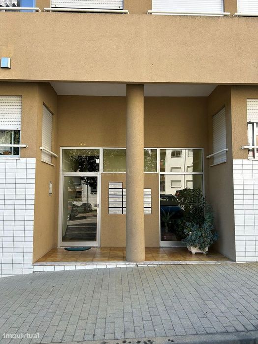 Apartamento T3 em Caldelas, Guimarães - 179.000€  -  ZTRE 05103